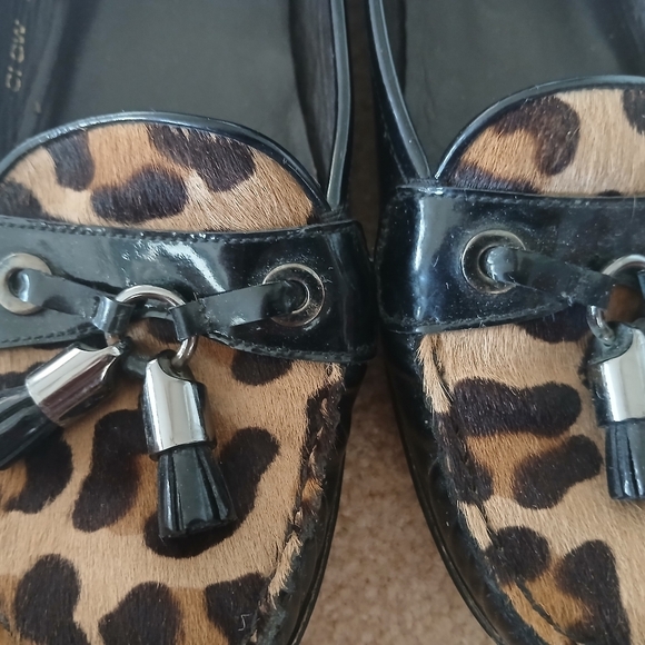 Stuart Weitzman Black Patent Leather and Leopard Calf Hair Loafers | Size 9.5M - Picture 4 of 8